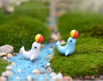 10Pcs/Hedgehog and Cows/Cute A - Terrarium Moss Art review and price